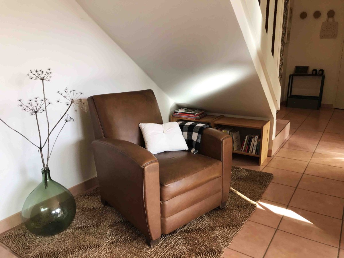 Chez Nelly - coin lecture dans notre gîte